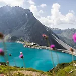 Bergjuwel Tschengla Бюрзерберг